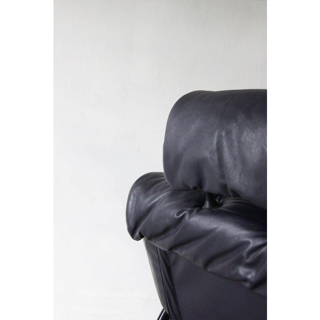 Black Vintage Italian Lounge Chair in Leather For Sale - Image 8 of 14
