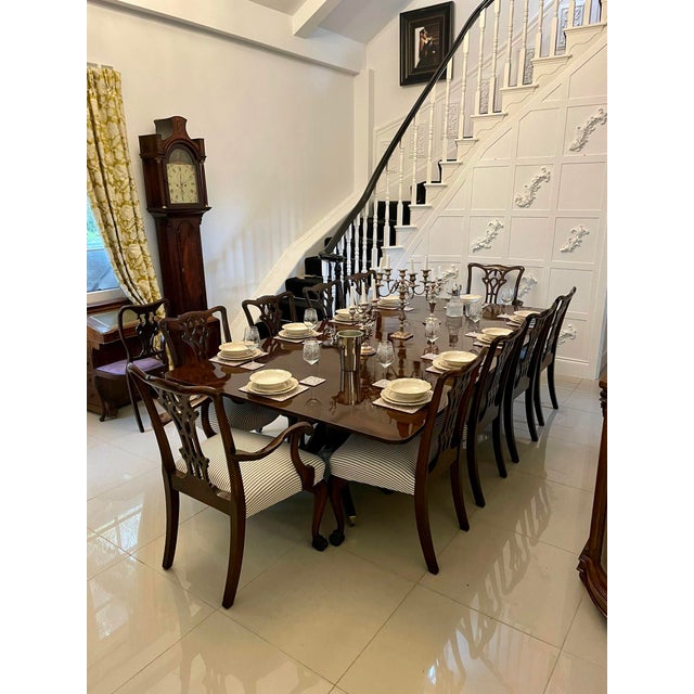 Antique Georgian Dining Table in Mahogany, 1800 For Sale - Image 3 of 9