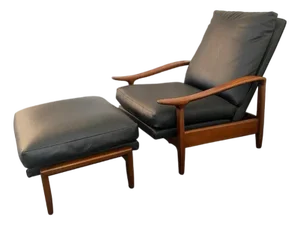 1960s Mid-Century Modern Milo Baughman Attributed Black Leather Recliner Ottoman Set