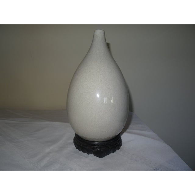 Chinese Vintage Chinese Pear Shaped Vase on Stand For Sale - Image 3 of 3