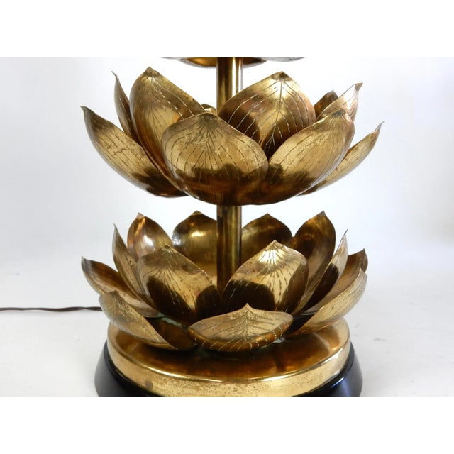 1960s Large Hollywood Regency Brass Lotus Table Lamp by Feldman Lamp Co 1960's For Sale - Image 5 of 9