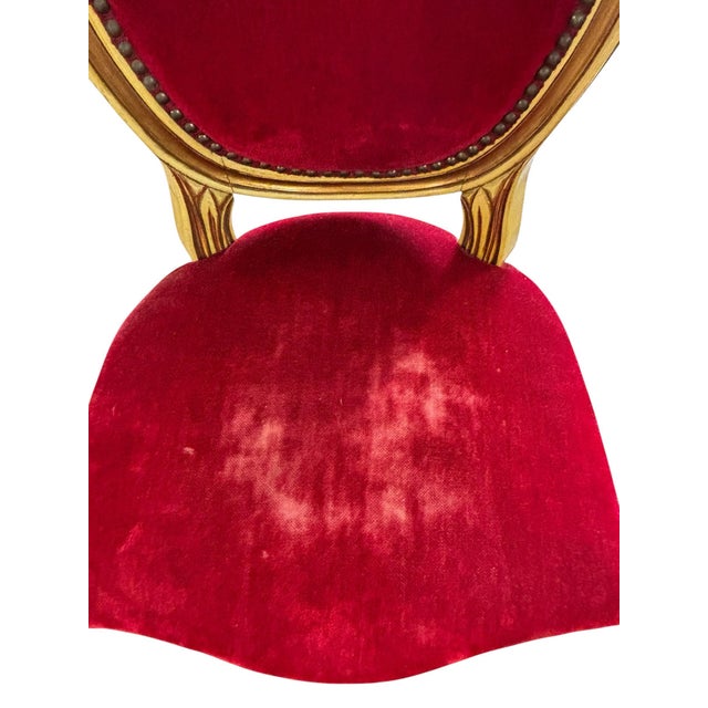 Raspberry Red Historic Philadelphia Orchestra Academy of Music Proscenium Box Chair With Original Brass Identifier Plaque For Sale - Image 8 of 8