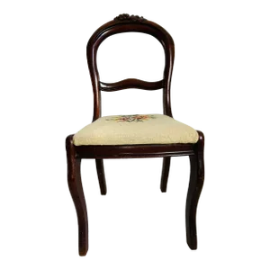 Early 1900s Victorian Needlepoint Grapes Carved Mahogany Side Chair