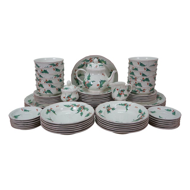 Mid 20th Century Villeroy & Boch Holly & Berry Christmas Pattern Dinner Service Set for 12 - 74pc For Sale