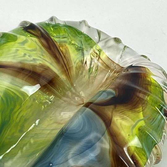 Green Small Cowrie Shell Paperweight, Seashell Glass Sculpture/Figurine (Vintage Art Glass) For Sale - Image 8 of 14