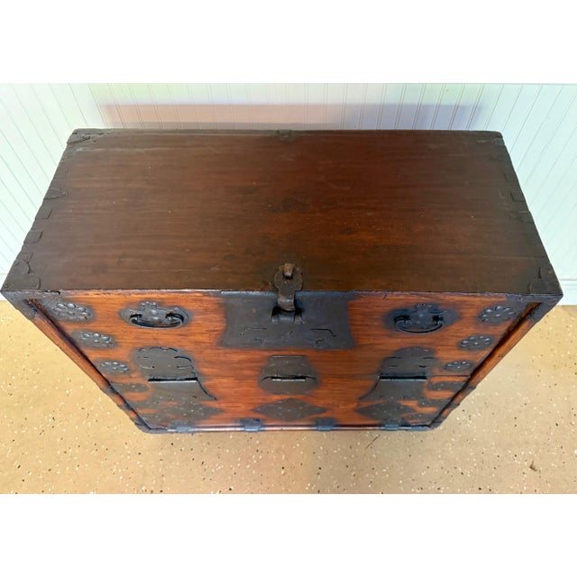 Wood Rare Korean Gangwon Do Bandaji Chest Dynasty For Sale - Image 7 of 18