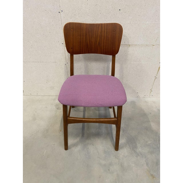 Model 62 Dining Chair attributed to Ib Kofod-Larsen For Sale - Image 12 of 12