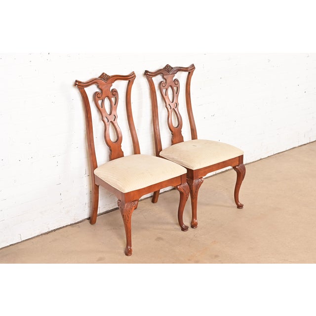 Thomasville Thomasville Georgian Carved Mahogany Side Chairs or Dining Chairs, Pair For Sale - Image 4 of 14