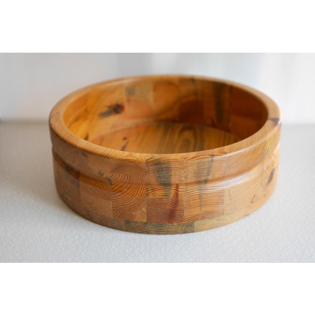 Brown Large Mid-Century Scandinavian Handmade Wooden Bowl from Smålandsslöjd, Sweden, 1975 For Sale - Image 8 of 12