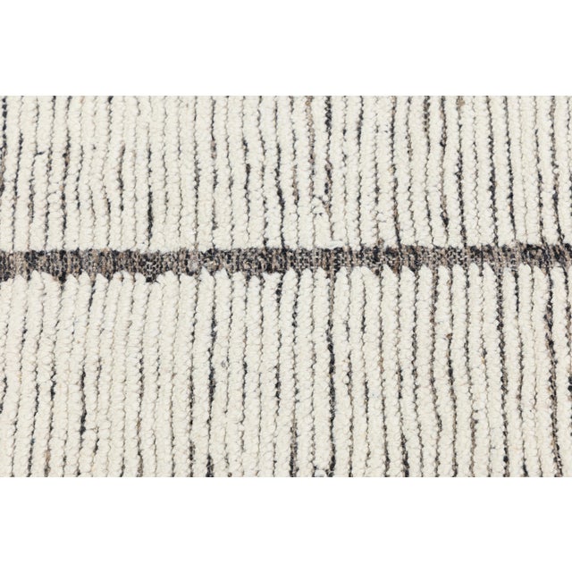 Modern Minimalist Moroccan Style Wool Rug – Handmade Geometric Linear Design For Sale - Image 4 of 10