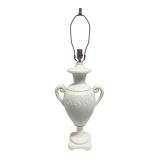 Hollywood Regency Ceramic Urn Table Lamp in Fresh White Lacquered Finish For Sale