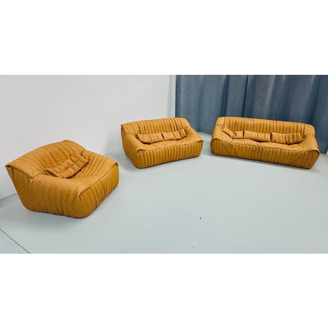 1980s Sandra Living Room Set in Camel Leather by Annie Hieronimus for Cinna, 1980s, Set of 3 For Sale - Image 5 of 18