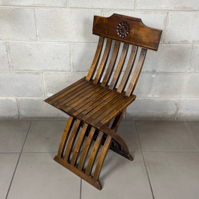 Wood Antique Italian Folding Chairs in Carved Wood, 20th Century, Set of 2 For Sale - Image 7 of 11