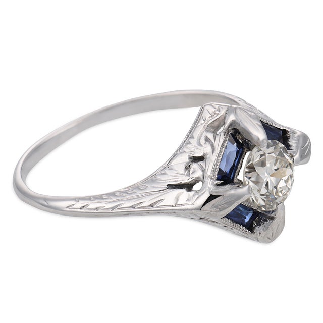 1920s Art Deco Diamond Synthetic Sapphire 18k White Gold Ring, Size 7 For Sale - Image 4 of 6
