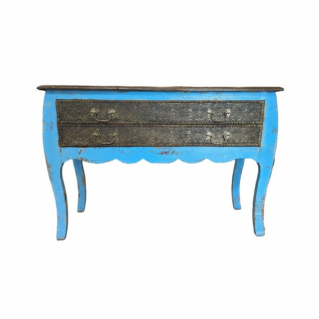 Indian 1990s Distressed Blue Wooden Console Accented With Hand Hammered Brass Foil For Sale - Image 3 of 7