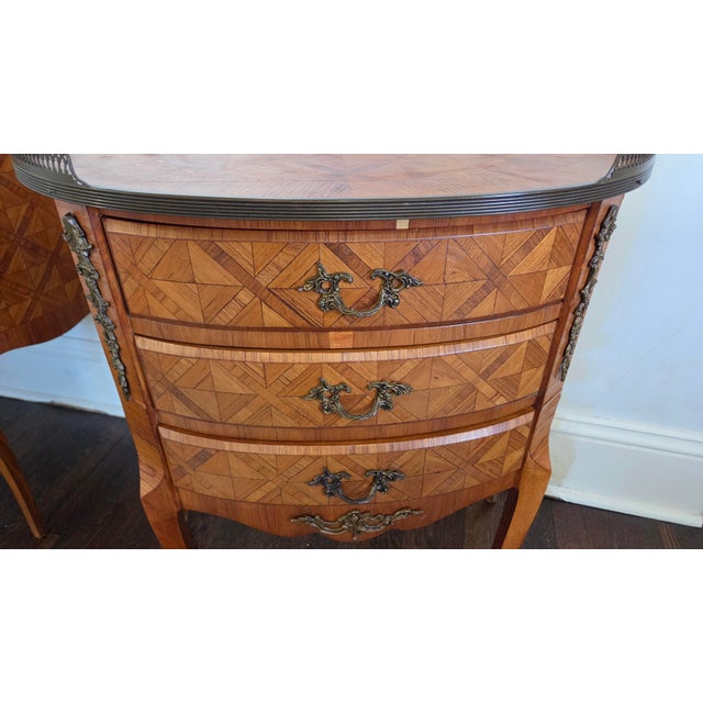 Late 20th Century Late 20th Century Italian Louis XV–Style Parquetry Three-Drawer Nightstands by Fratelli Romanò — A Pair For Sale - Image 5 of 18