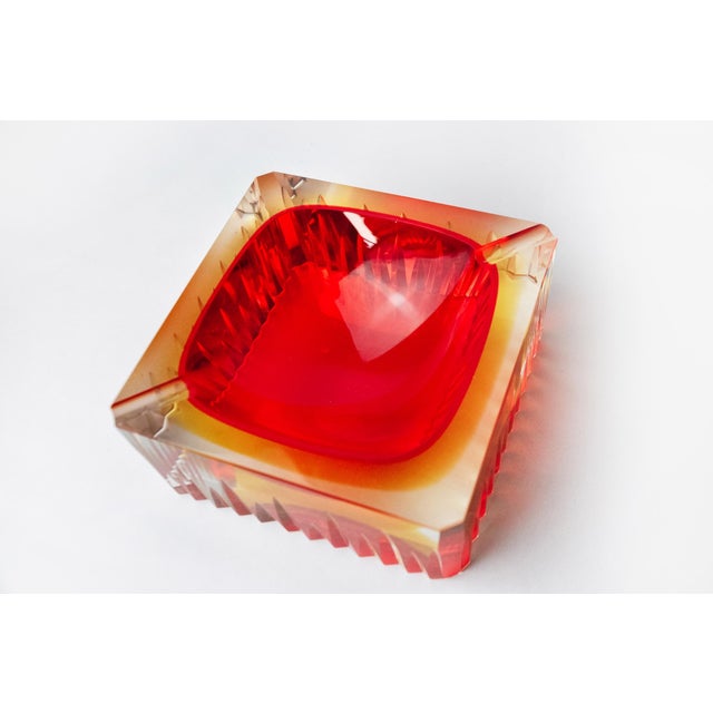 1970s Red and Yellow Cubic Sommerso Ashtray attributed to Seguso, Murano, Italy, 1970s For Sale - Image 5 of 8
