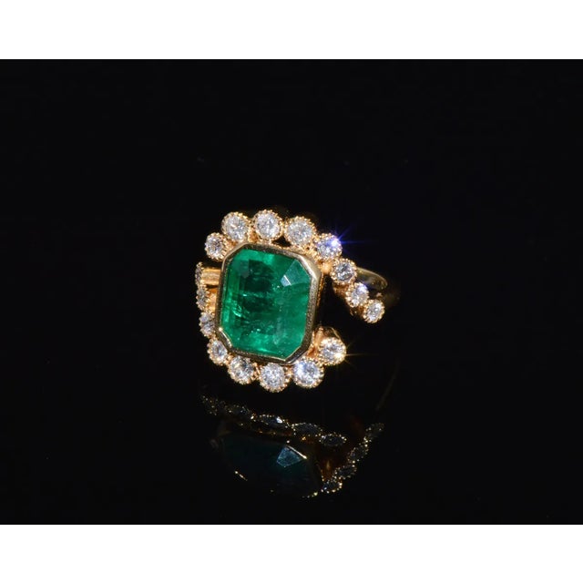 Gemstone GIA Certified Natural 4.83CTS VS F Diamond Emerald 18K Solid Gold Bypass Ring, size 6.5 For Sale - Image 7 of 10