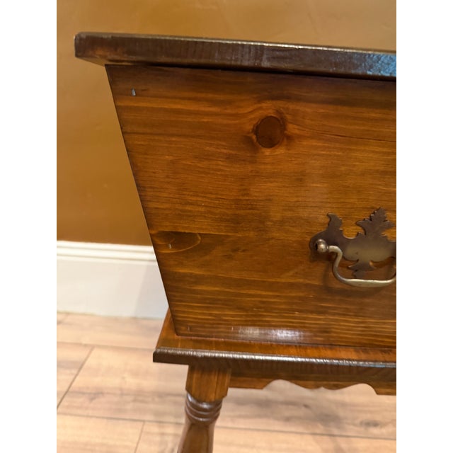Ethan Allen 1977 Ethan Allen "Old Tavern" Solid Pine Dough Box End Table With Storage For Sale - Image 4 of 12