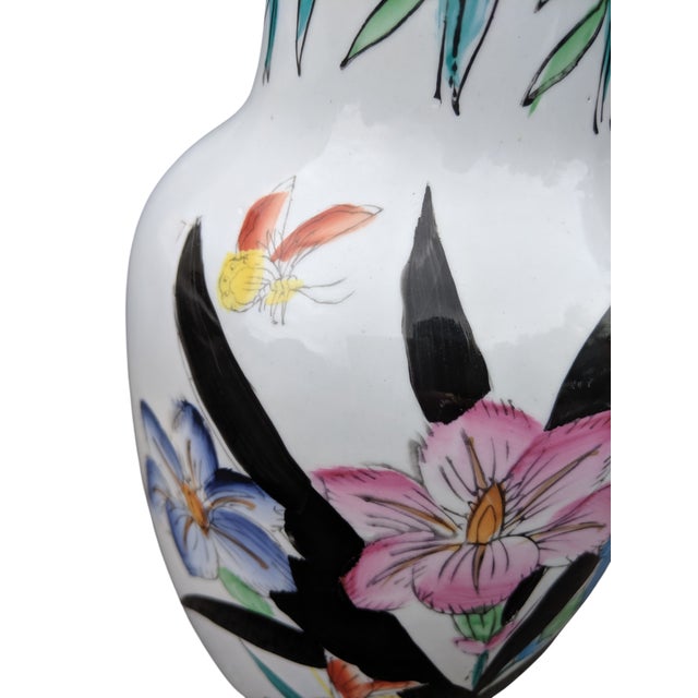Vintage Chinoiserie Porcelain Botanical and Butterfly Asian Vase For Sale - Image 9 of 11