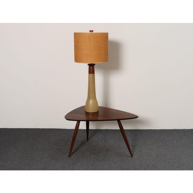 Mid-Century Modern Vintage Gordon and Jane Martz Ochre Stoneware and Walnut Table Lamp With Finial For Sale - Image 3 of 14