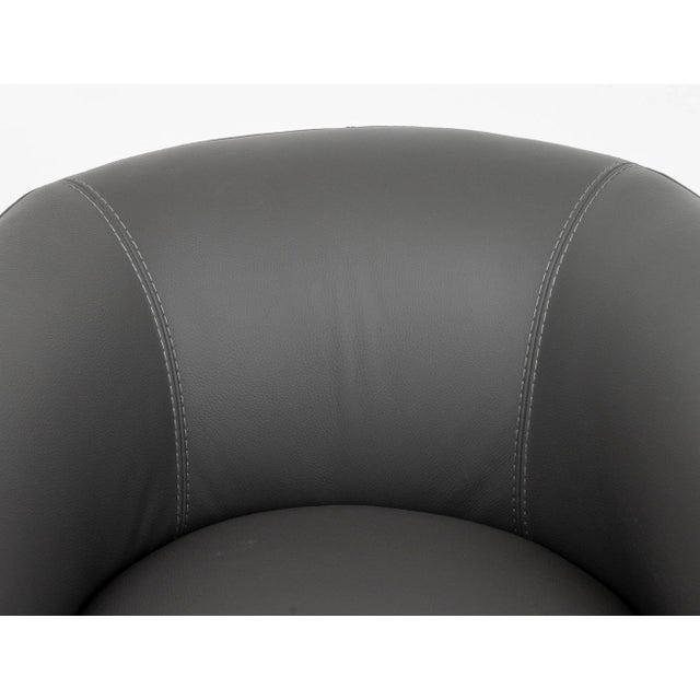 Contemporary Nicoletti Corona Leather Swivel Chair For Sale - Image 3 of 7