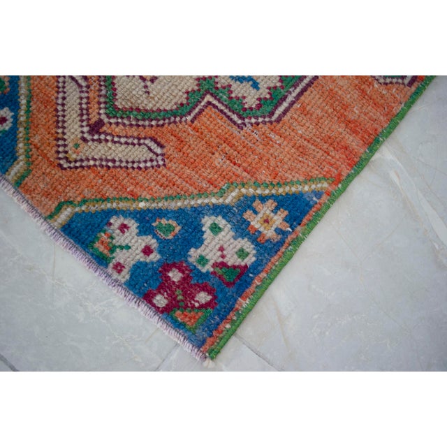 Textile 1970s Hand Knotted Small Oushak Rug Mini Rug Mat Entry Decor Bath Mat - 1'7" X 2'9" For Sale - Image 7 of 12
