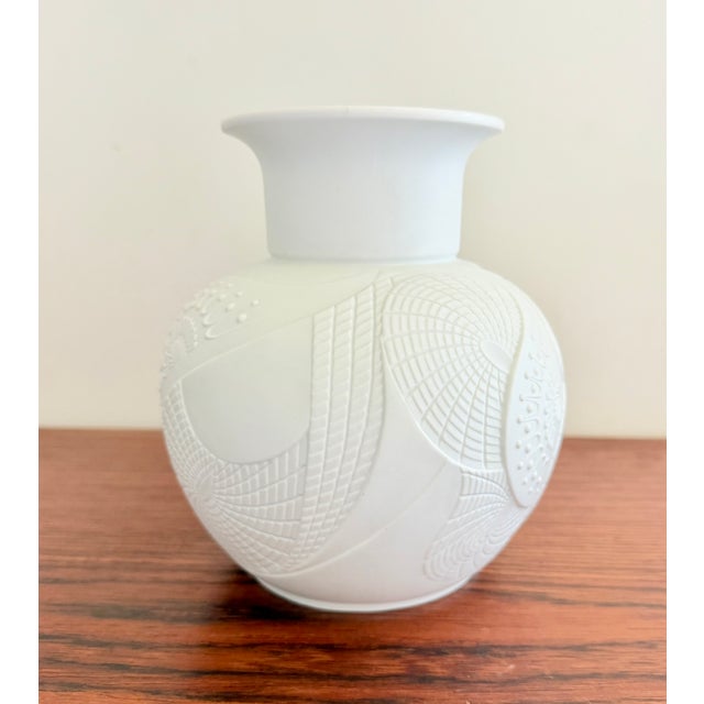 There's a small crack in the mouth, it's barely noticeable This piece has an attribution mark, I am sure that it is...
