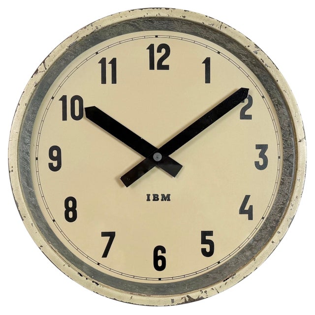 Industrial Beige Factory Wall Clock from IBM, 1950s For Sale - Image 16 of 16