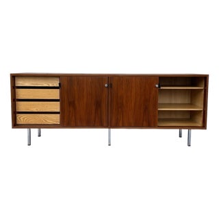 1960s Florence Knoll for Knoll Walnut Credenza, Attributed For Sale