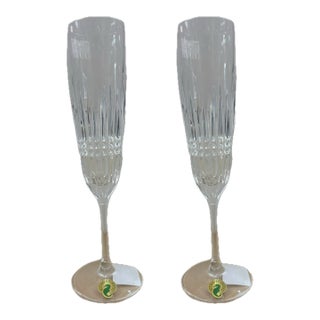 Set of 2 Lismore Diamond Champagne Flutes by Waterford For Sale