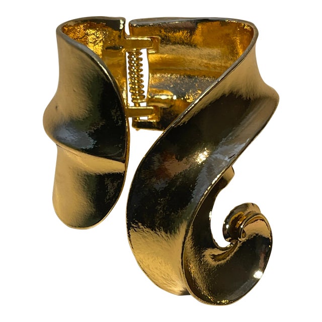 1940s Gold Swirl Cuff Bracelet For Sale