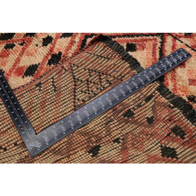 Late 20th Century Vintage Berber Moroccan Boujad Rug - 06'08 X 10'05 For Sale - Image 5 of 9