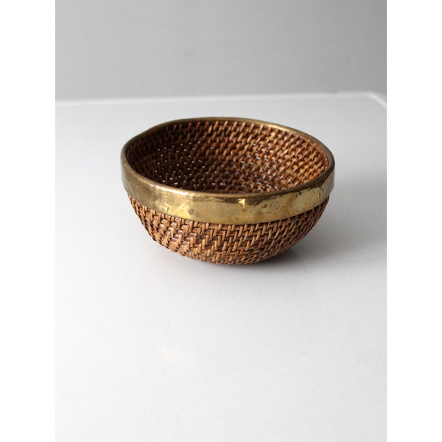 Brass Mid-Century Woven Rattan Bowl With Brass Rim For Sale - Image 8 of 12