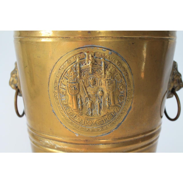 Hollywood Regency Vintage Brass Lion Head Umbrella Stand W/ Intricate Medallion For Sale - Image 3 of 13