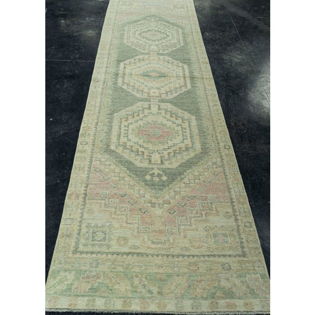 Early 21st Century Turkish Oushak Rug 2'10" x 11' #19493 For Sale - Image 5 of 8