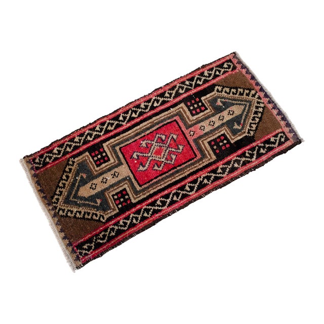 1980s 1980s Hand Knotted Small Turkish Rug Bath MatFront of Kitchen Sink Rug Mini Runner 1'6" X 3' For Sale - Image 5 of 13