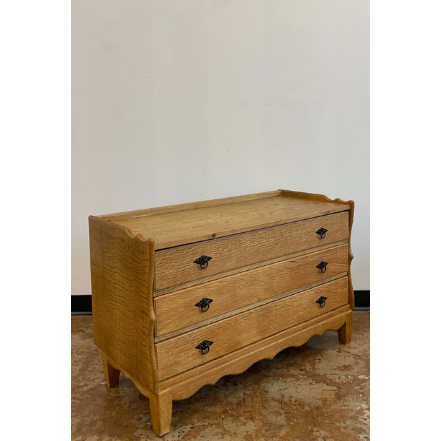 Mid-Century Modern Kjaernulf Style Danish Oak Chest of Drawers, C. 1970s For Sale - Image 3 of 18