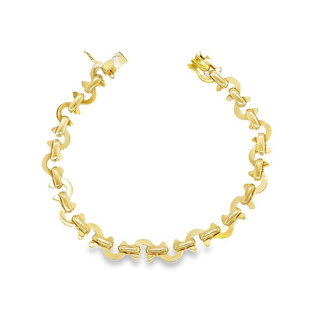 Metal Mid 20th Century Chanel 18k Yellow Gold Bracelet Iconic C Logo Links 7" For Sale - Image 7 of 10