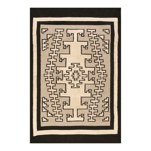1940s Gray Beige Geometric Antique American Navajo Carpet 4'7" X 6' 10" Knotted Wool Rug For Sale