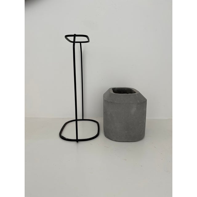 Vase Weight Per Decha Archjananun, 2010 For Sale - Image 4 of 5