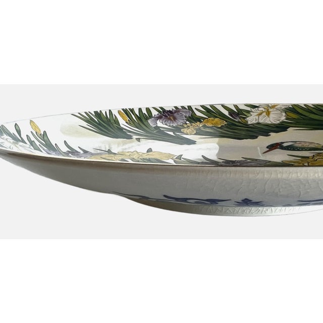 Green Japanese Toyo Handpainted Decorative Plate Mid 20th Century With Irises and Kingfisher For Sale - Image 8 of 15