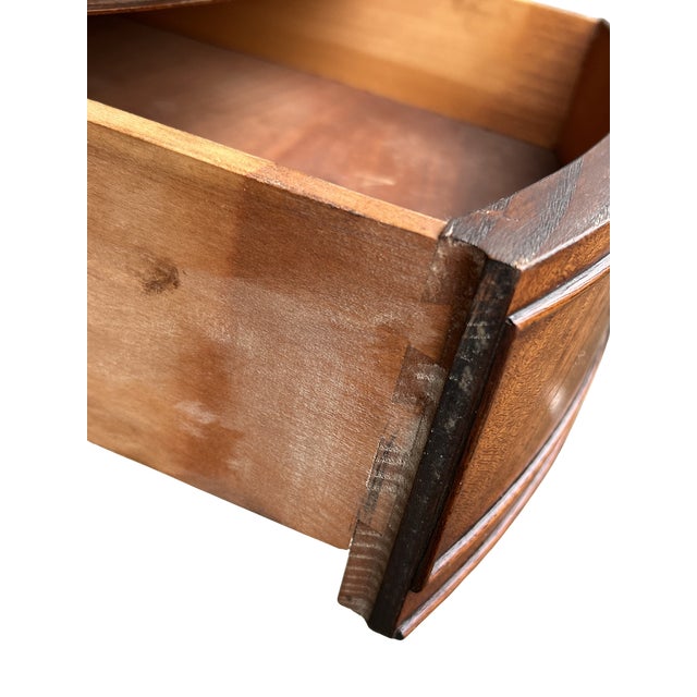 Early 20th Century Early 20th Century Regency Style Mahogany Drum Table With Tooled Leather Top & Lion Head Brass Pulls – Pedestal Base Library Table For Sale - Image 5 of 7