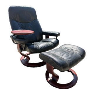 Black Leather Ekornes Stressless Chair & Ottoman For Sale
