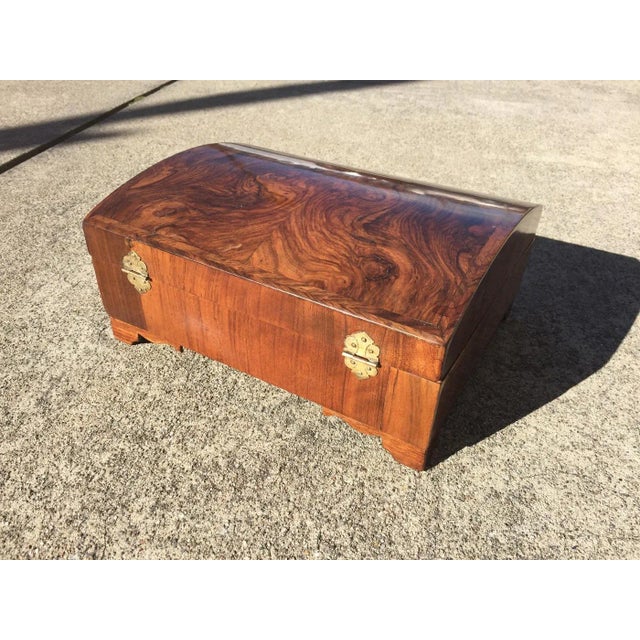 Brown 18th Century 18th Century Walnut & Feather Banded Dome Top Box For Sale - Image 8 of 10