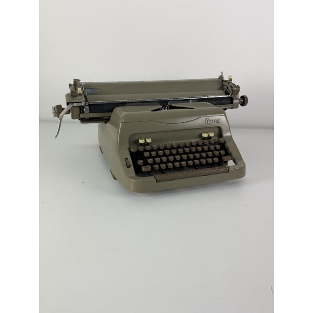 Vintage Italian Everest Typewriter, 1940s For Sale - Image 9 of 14