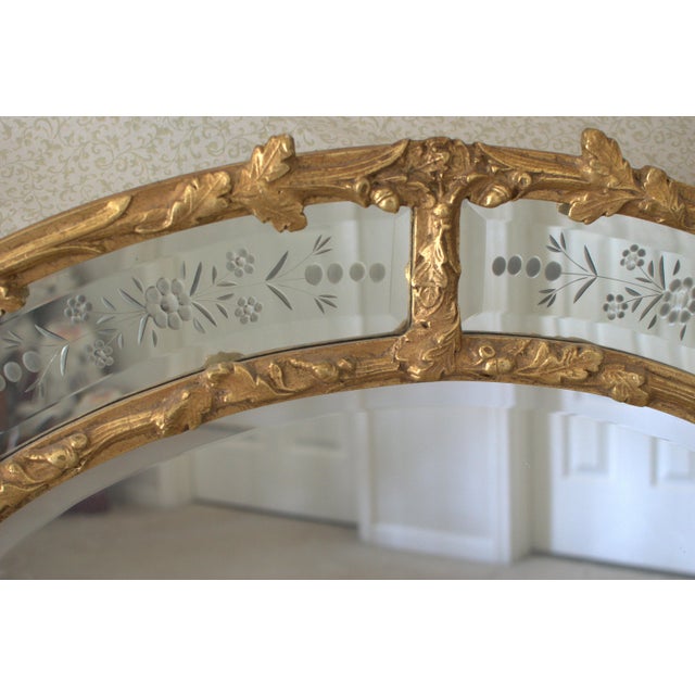 1970s Vintage Hollywood Regency Gold Gilt Oval Mirror W / Etched Floral Bevel Glass Border, Leaf & Acorn Ornate Frame- 50" For Sale - Image 5 of 18