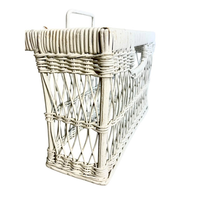 Vintage White Wicker Bed Tray With Removable Tray For Sale - Image 11 of 18