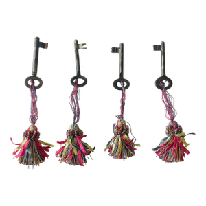 4 PCS Antique Keys With Colourful Tassels