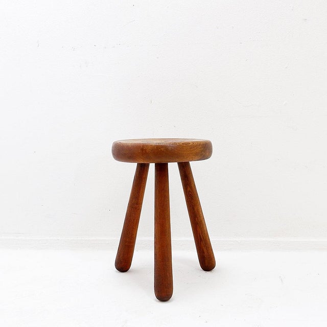 Wood Vintage Brutalist Tripod Stool in Wood, 1960 For Sale - Image 7 of 10